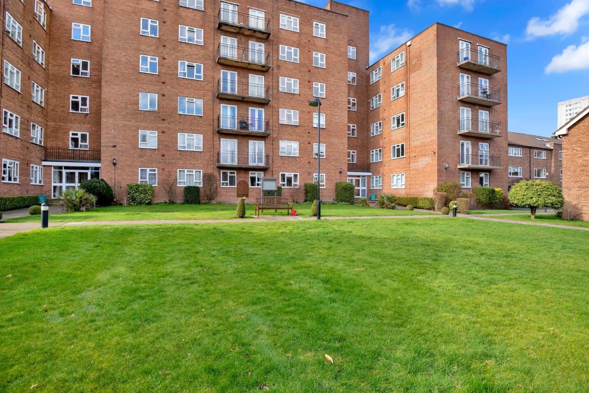 Ideal 1-bed In With Free Parking * Birmingham