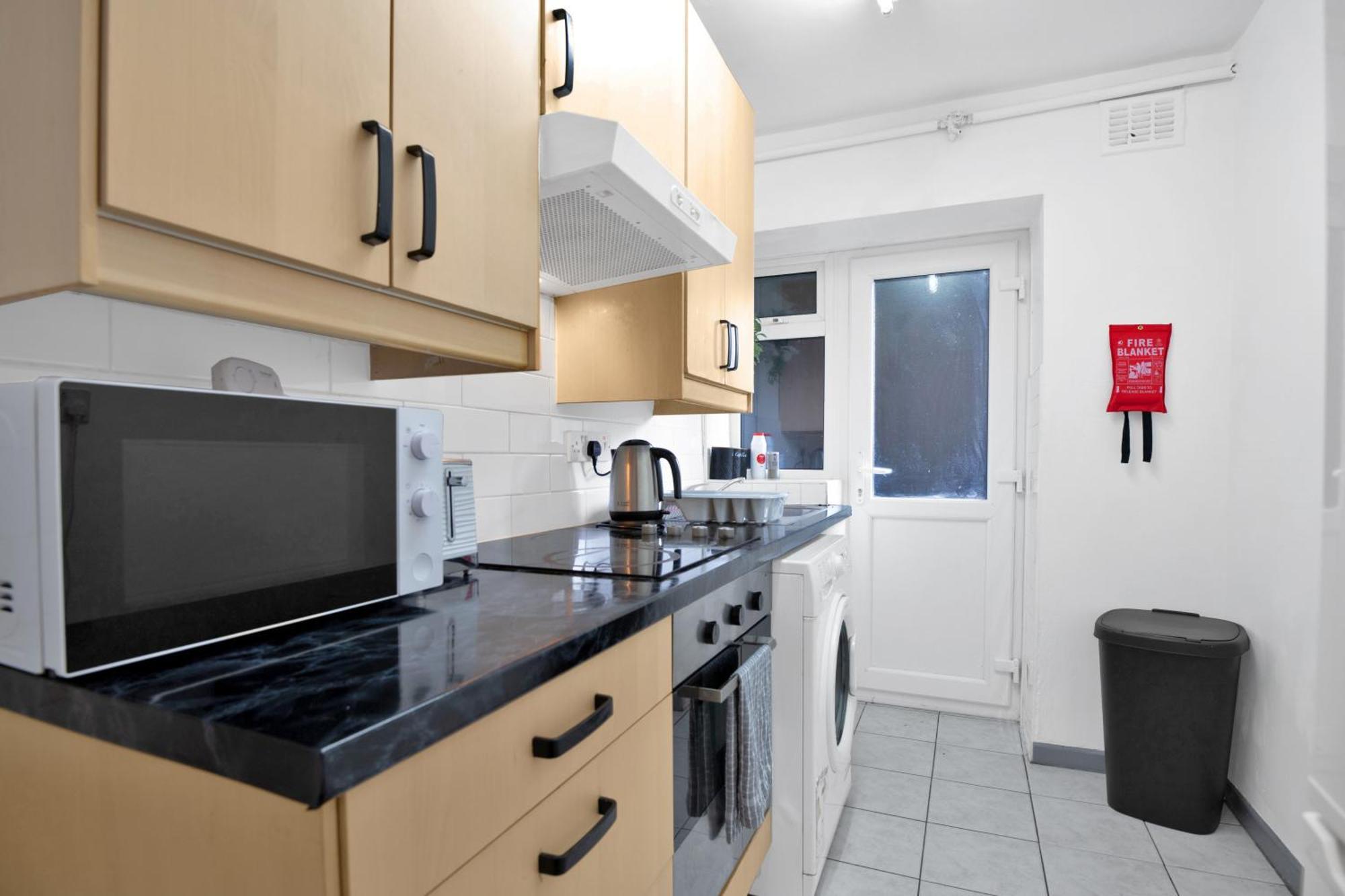 Ideal 1-bed In With Free Parking Apartment
